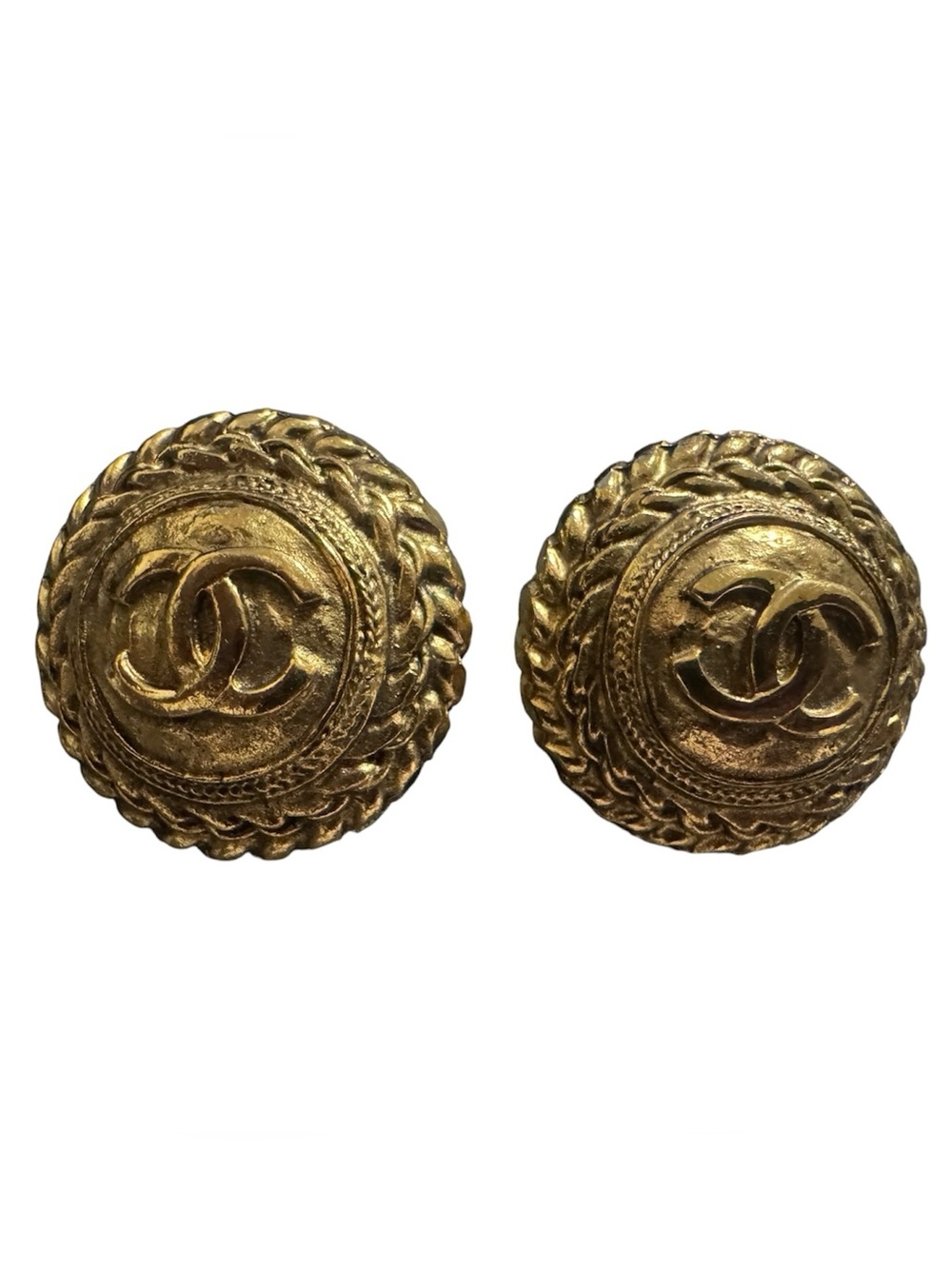 Chanel gold-plated rope-twist CC round clip-on earring